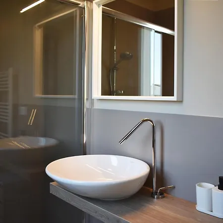 Le Quiete Stanze, Vacancy Posto In Omaggio Apartamento Numana